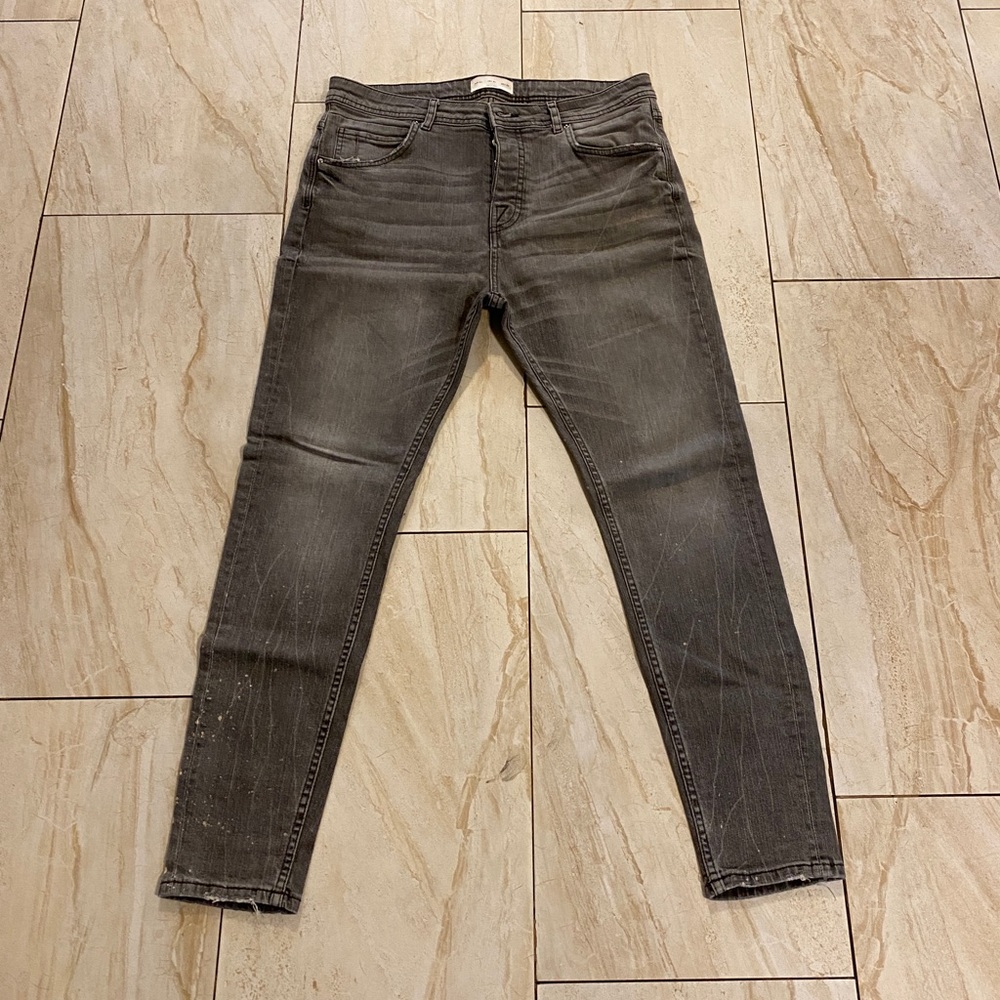 Zara jeans mean grey jeans distressed denim grey denim Zara men